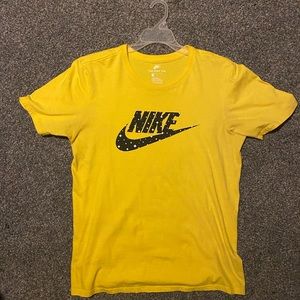 Nike Yellow Tee Star*